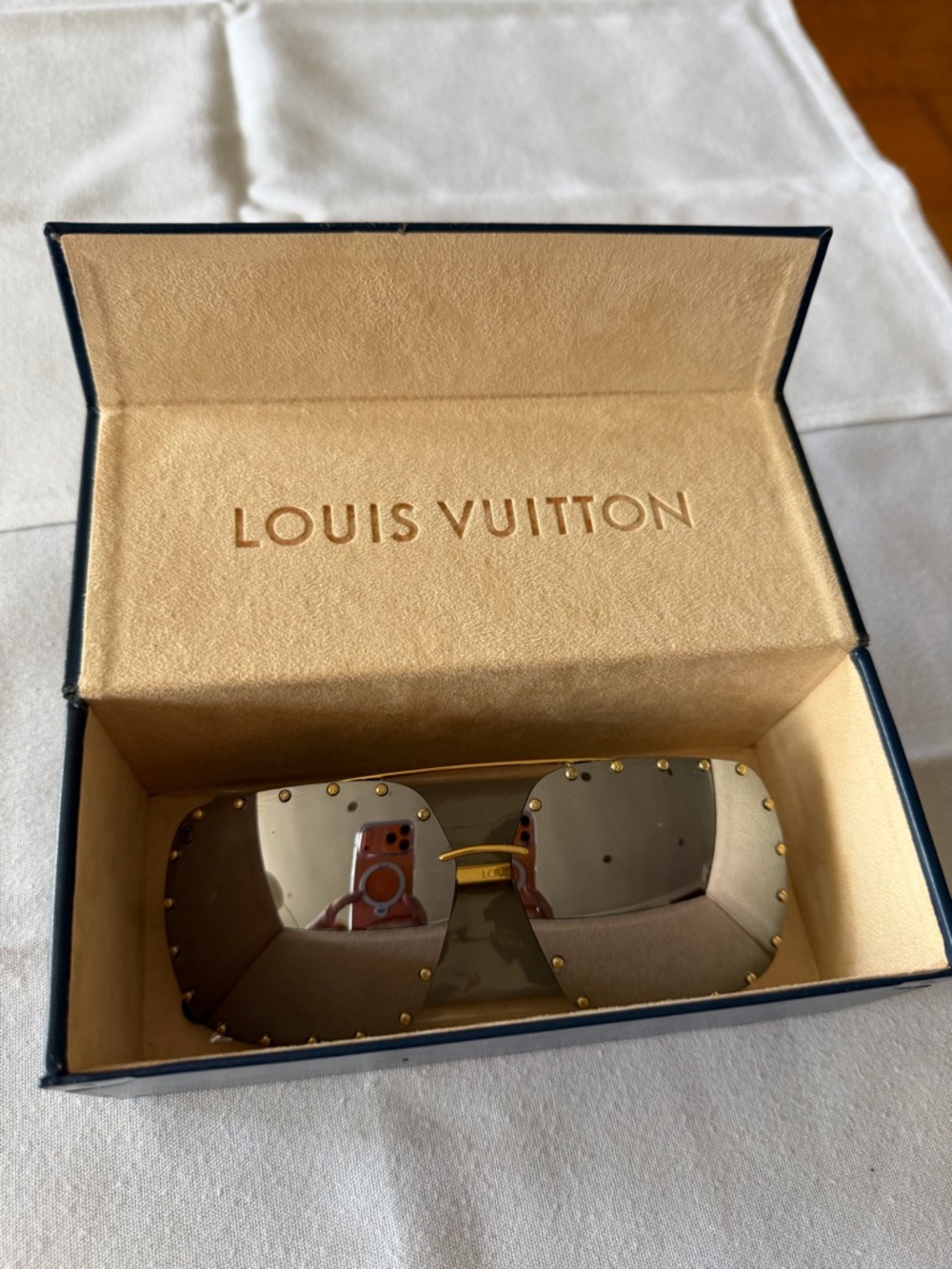 Louis Vuitton Gold-Stud Rimless Sunglasses with Gray Lenses - Picture 2 of 5